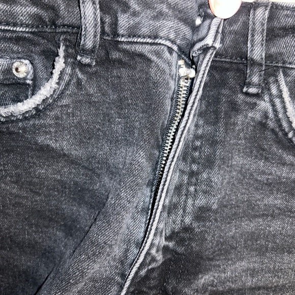 ZARA Women's Cut Off Denim Jean Shorts Washed Black High Rise Size 6 - Picture 5 of 5